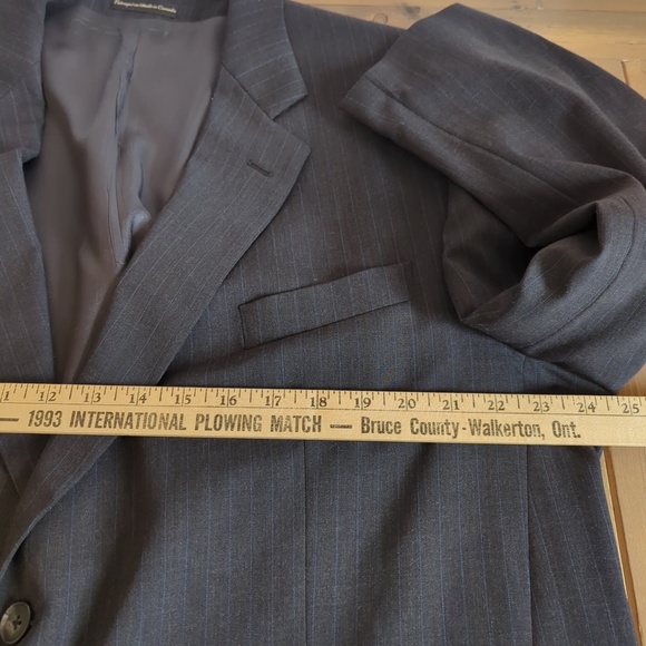 Oscar De La Renta Charcoal Grey w/Blue Pinstripe Virgin Wool Blazer - Picture 7 of 16